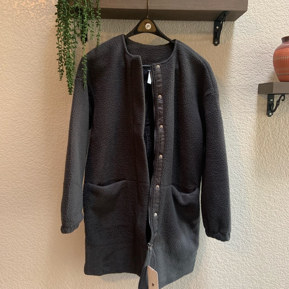 NWT Fabletics “Lennon Fleece Coat” XS. SOLD OUT